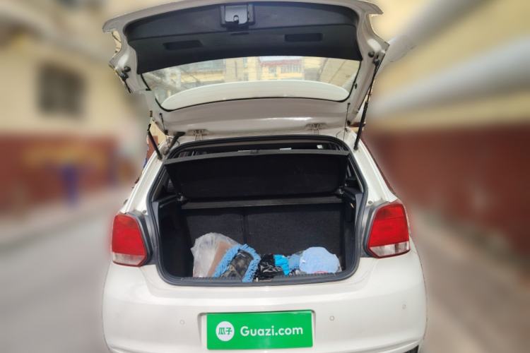 Used Volkswagen Polo 2011 1.6L Manual ZhiShang Edition
