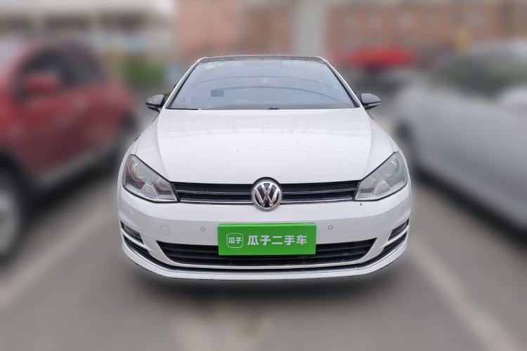 Used Volkswagen Golf 2017 1.6L Automatic Comfort Million-Vehicle Anniversary Edition
