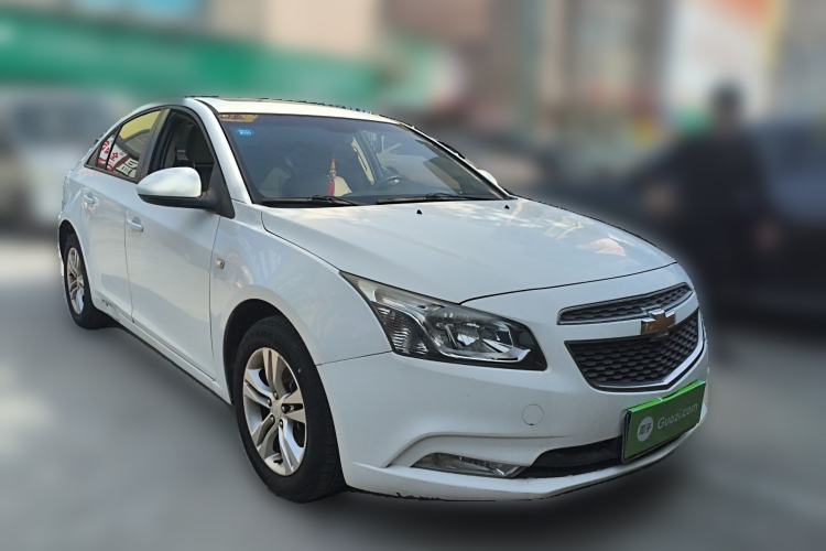 Used Chevrolet Cruze 2015 1.5L Classic SE MT Front Right 45 Deg