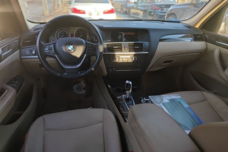 Used BMW X3 2013 Revised xDrive28i Luxury Edition Center Console