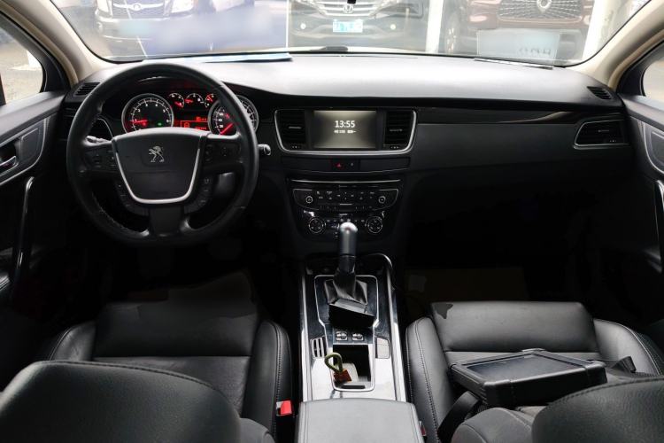 Used Peugeot 508 2015 1.6THP Automatic Prestige Edition Center Console