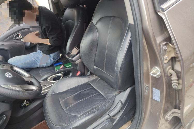 Used Hyundai ix35 2013 2.0L Automatic Two-Wheel Drive Smart GLS China IV Standard
