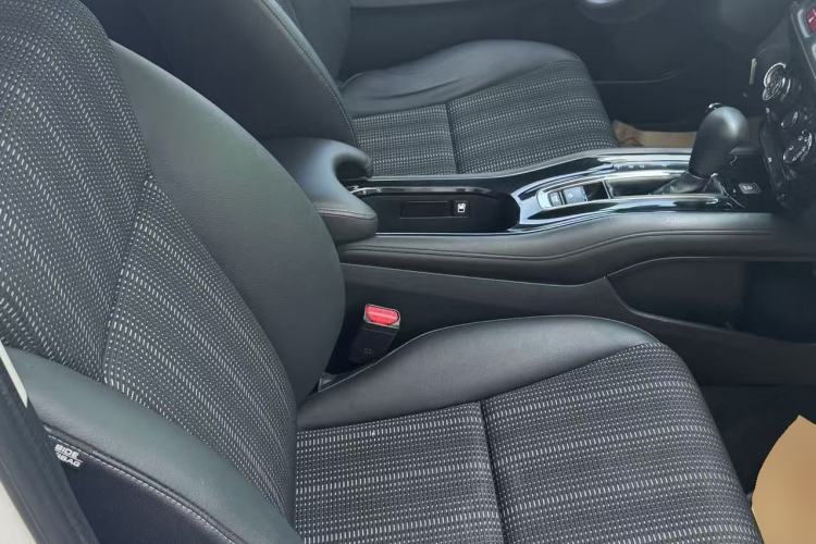 Used Honda Vezel 2017 1.8L CVT Front-Wheel Drive Pioneer Edition