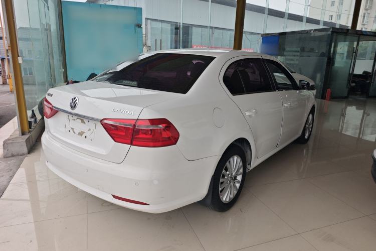 Used Volkswagen Lavida 2013 Revised Version 1.6L Automatic Luxury Edition Rear Right 45 Deg