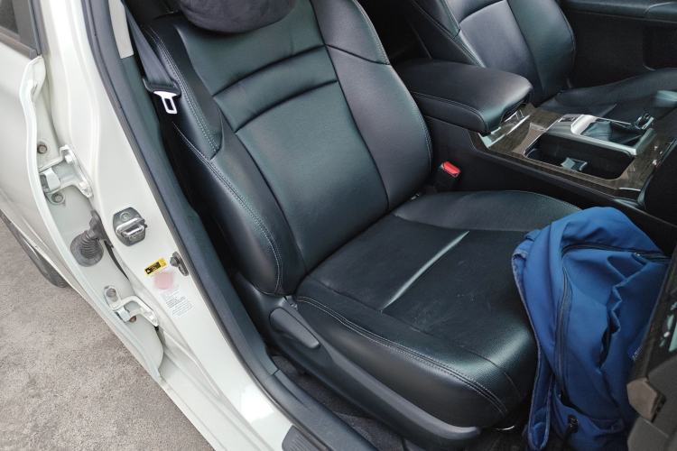 Used Toyota Reiz 2013 2.5S Elite Edition Right Front Seat