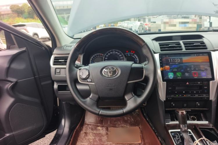 Used Toyota Camry 2016 2.0G 10th Anniversary Leading Edition
