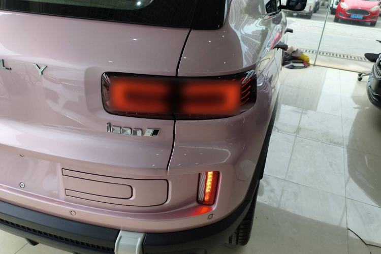 Used Geely Auto icon 2023 1.5TD Chocolate Smoothie Edition
