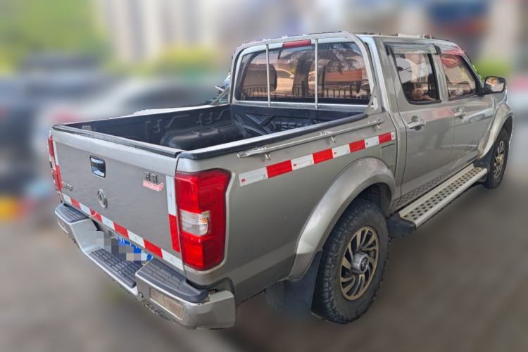 Used Dongfeng Ruichi 2017 2.5T Diesel Two-Wheel Drive Standard Version ZD25T5 Rear Right 45 Deg