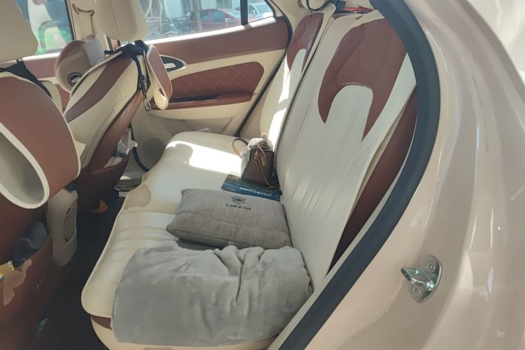 Used ORA Good Cat 2023 401 km Standard Range Premium Trim Ternary Lithium Left Rear Seat