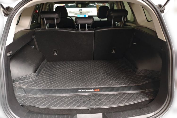 Used Haval H6 2024 1.5T Two-Wheel-Drive Classic Edition Trunk