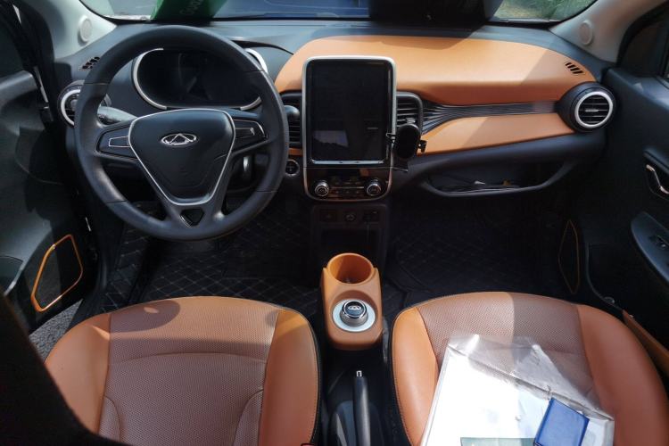 Used Chery Little Ant 2018 400 4-Seater Smart Edition Center Console