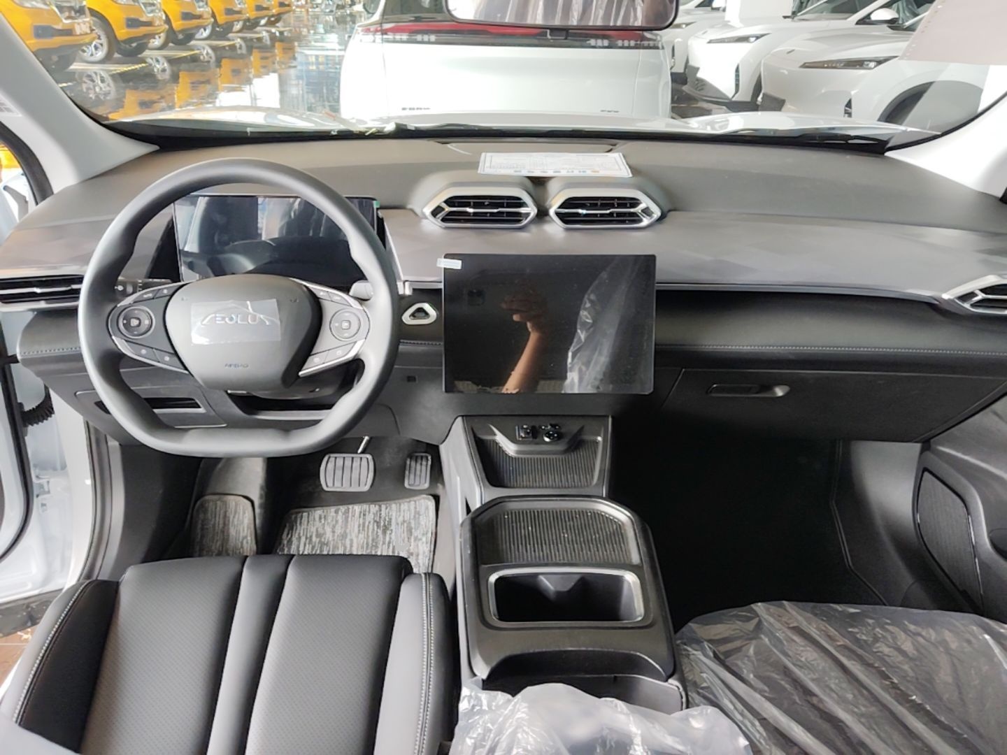 Dongfeng Aeolus SKY EV01 2025 530 km AIR Elite Edition — снимка 12