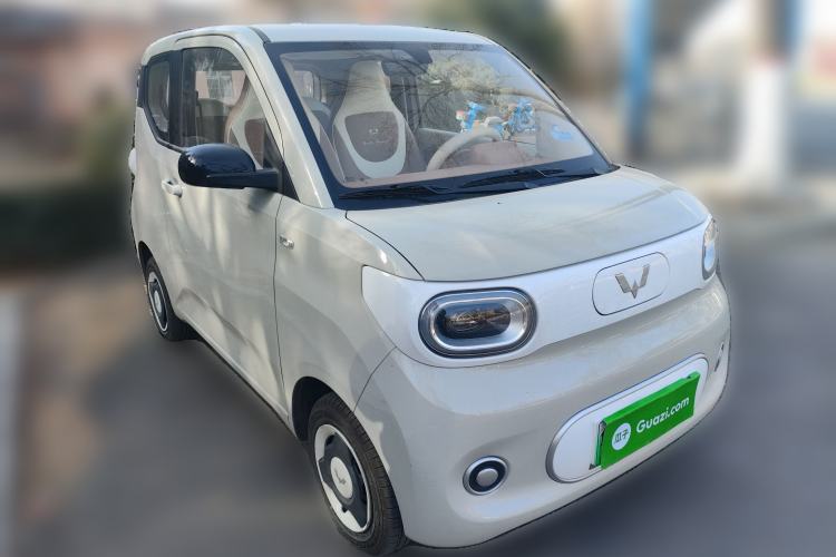 Used Wuling Hongguang MINIEV 2024 3rd Generation 215km Youth Edition Front Right 45 Deg