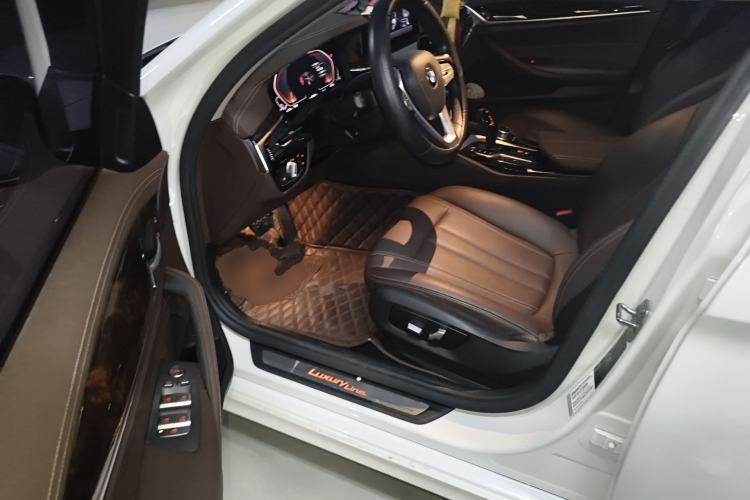 Used BMW 5 Series 2020 525Li Luxury Package Driver Seat