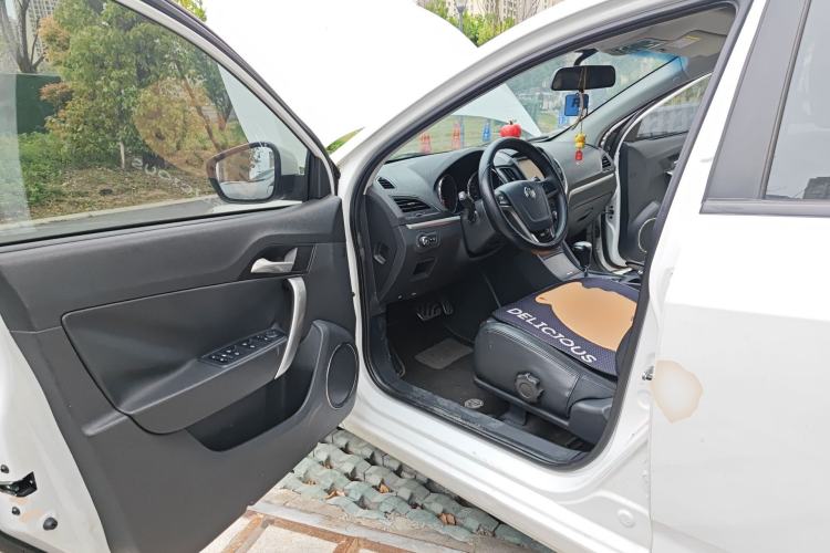 Used MG 5 2014 1.5T Automatic Luxury Model
