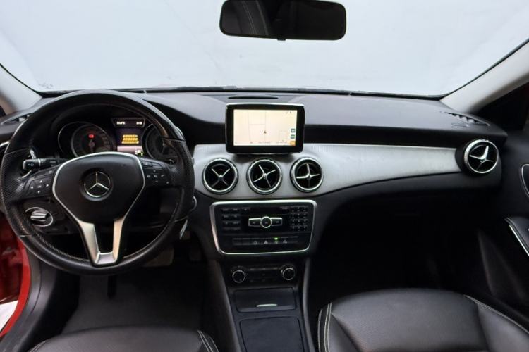 Used Mercedes-Benz GLA 2015 GLA 200 Sport Edition Audio And AC Panel