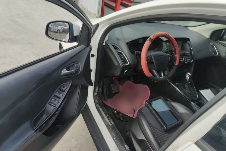 Used Ford Focus 2018 Sedan Classic 1.6L Automatic Trendy SmartDrive Edition