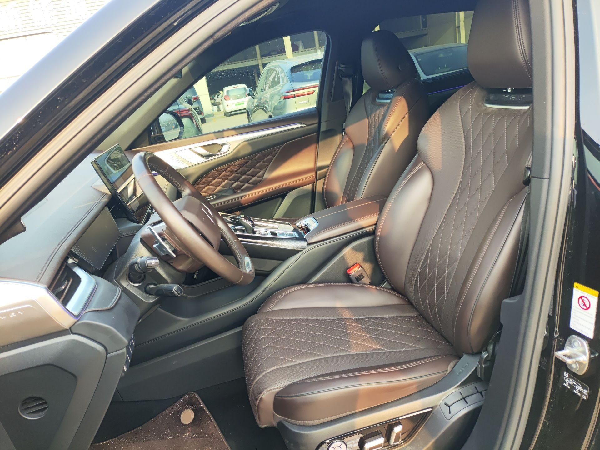 Переднее сиденье в автомобиле