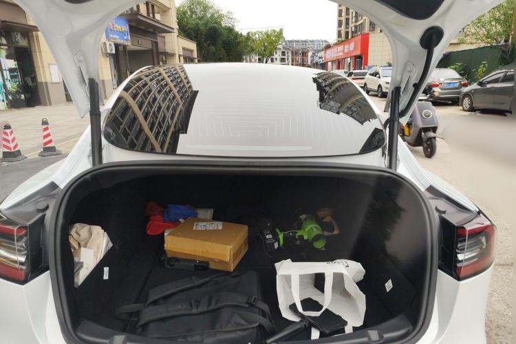 Used Tesla Model 3 2019 Long-Range Rear-Wheel-Drive Version Trunk