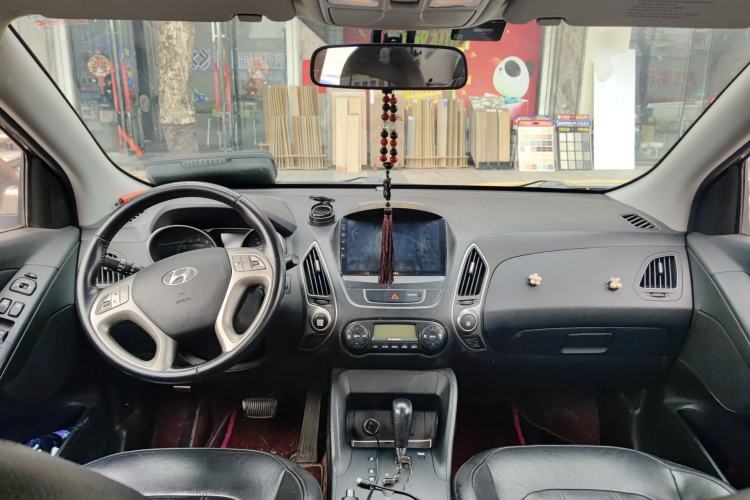 Used Hyundai ix35 2015 2.0L Automatic 2WD Smart Type China IV