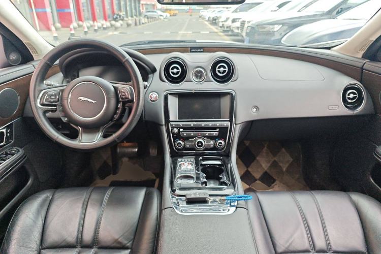 Used Jaguar XJ 2016 XJL 3.0 SC Two-Wheel-Drive Elegant Business Edition