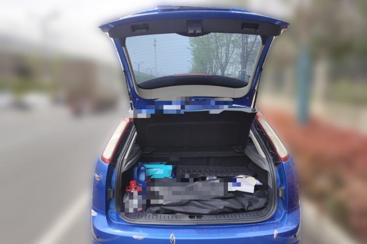 Used Ford Focus 2012 Hatchback Classic 1.8L Manual Base Model Trunk