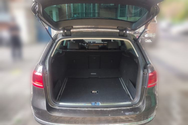 Used Volkswagen Magotan 2012 Travel Edition 2.0 TSI Luxury Version
