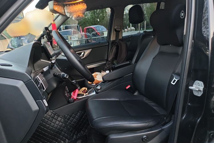 Used Mercedes-Benz GLK-Class 2011 GLK 300 4MATIC Fashion Model Left Front Seat