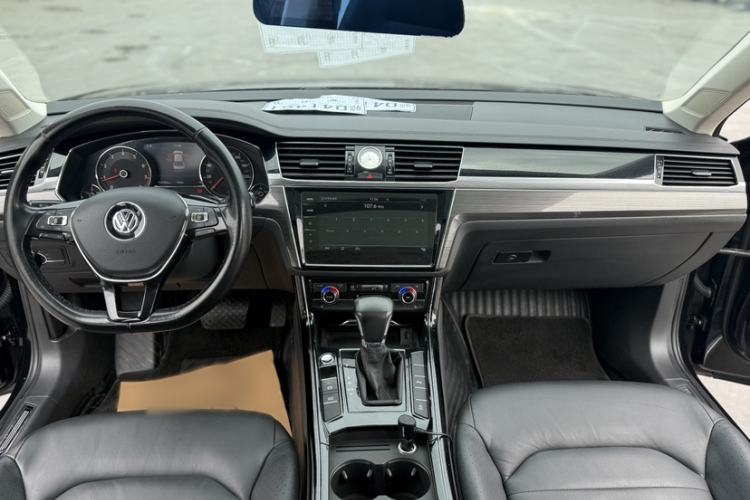 Used Volkswagen Phideon 2018 Revised Version 380TSI Two-Wheel Drive Business Edition
