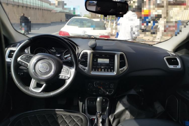 Used Jeep Compass 2017 200T Automatic Family Edition Interior 2