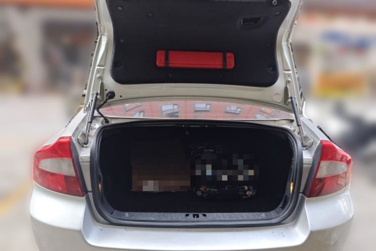 Used Volvo S80L 2010 2.5T Zhiya Edition
