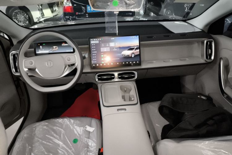 Used Leapmotor B01 2025 430 Comfort Edition Center Console