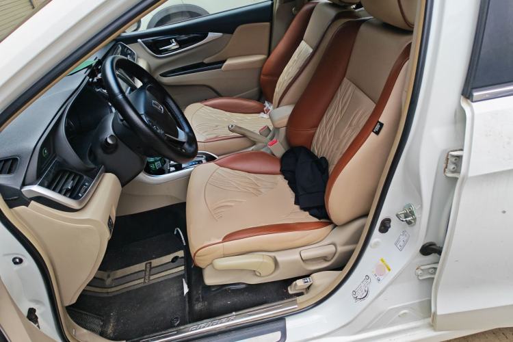 Used Honda Crider 2015 1.8L automatic luxury edition
