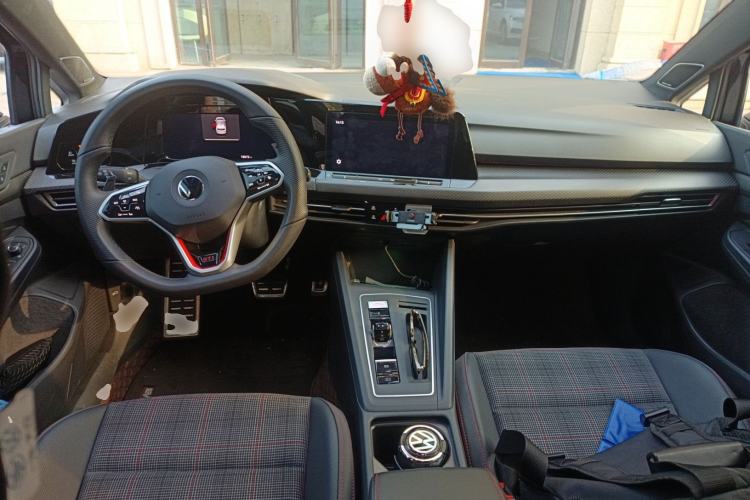 Used Volkswagen Golf GTI 2023 380TSI DSG GTI Center Console