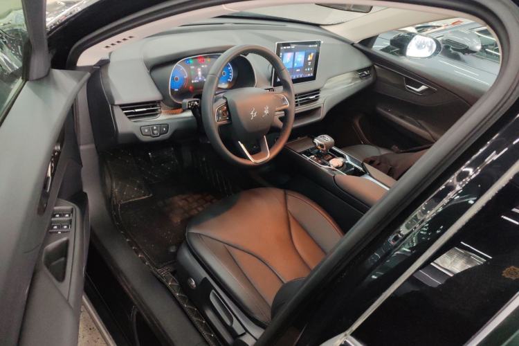 Used Hongqi E-QM5 2022 431 km Charge & Enjoy Edition