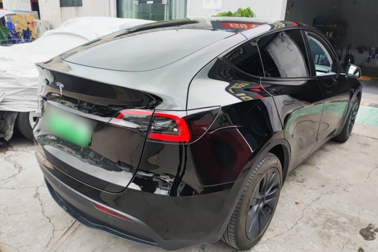 Used Tesla Model Y 2023 Long-Range All-Wheel-Drive Version