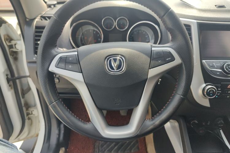 Used CHANGAN CS35 2015 1.6L Manual Luxury Model China IV Standard Steering Wheel