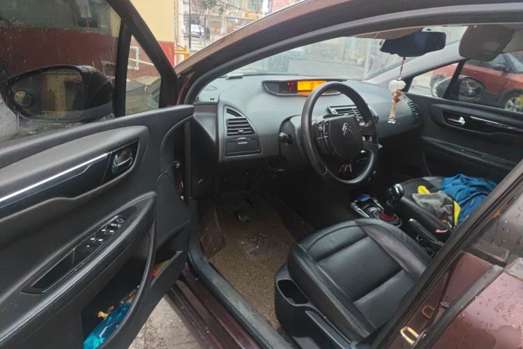 Used Citroen C-Quatre 2014 VTS Version 1.6L Manual - Premium Model Driver Seat