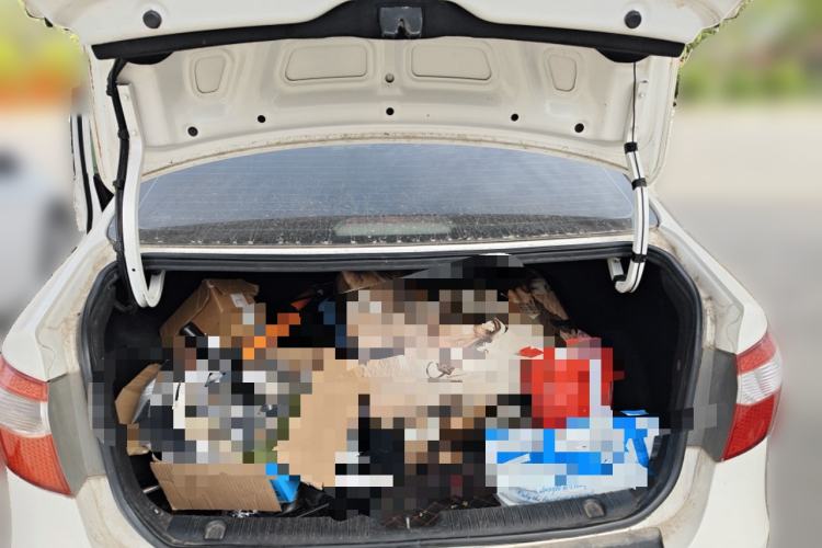 Used Kia K2 2012 Sedan 1.4L MT GLS Commemorative Edition
