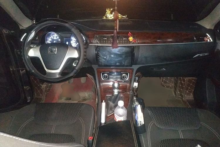 Used Zotye T600 2016 1.5T Manual Elite Edition Center Console