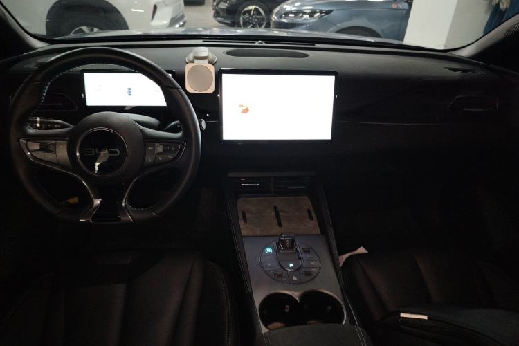 Used BYD Seal 06 New Energy 2024 DM-i 120KM Prestige Model Center Console
