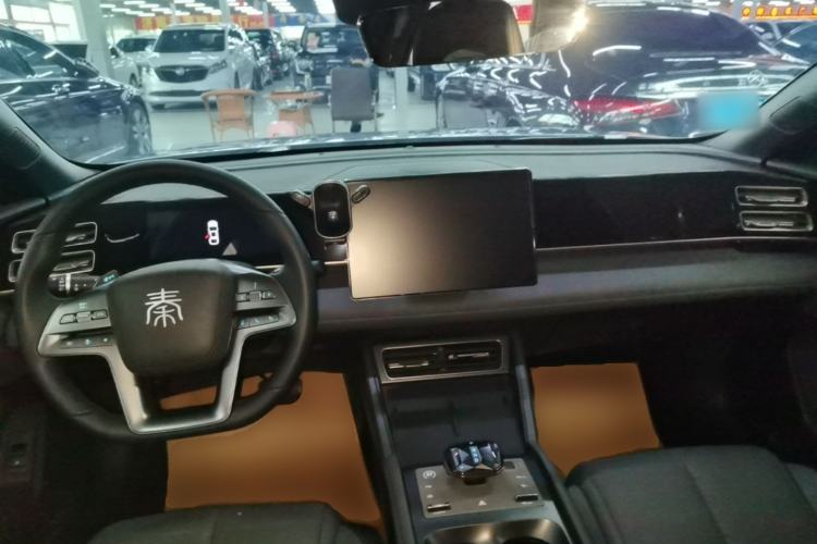 Used BYD Qin L 2025 DM-i Smart Drive 80KM Leading Model
