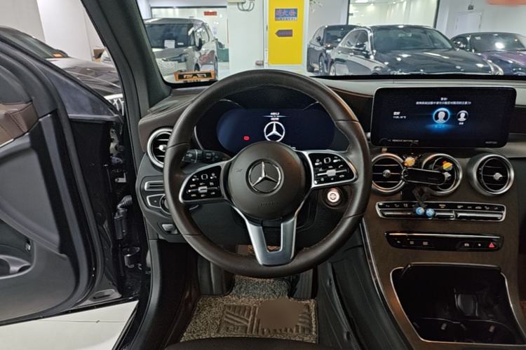 Used Mercedes-Benz GLC 2022 Second Facelift GLC 260 L 4MATIC Luxury Edition
