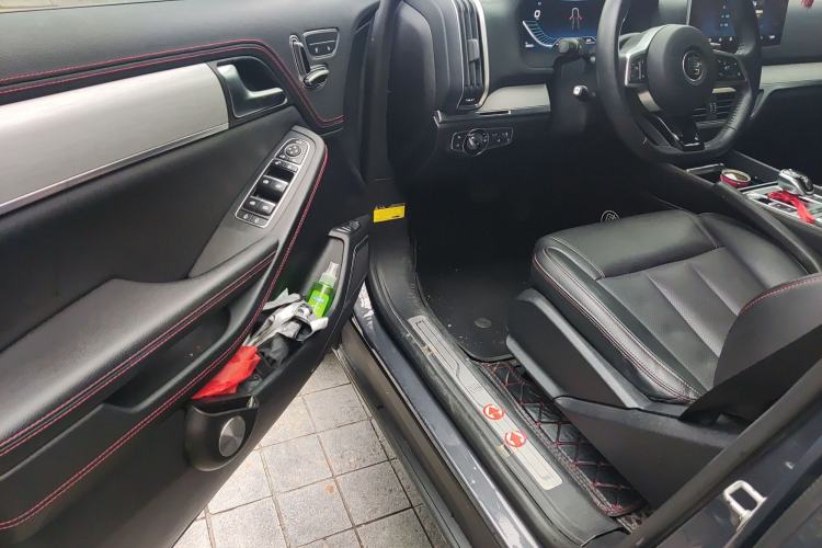 Used BYD Tang New Energy 2018 DM 2.0T All-Wheel Drive Smart Connectivity Luxury Model 7 Seats China V Emission Standard
