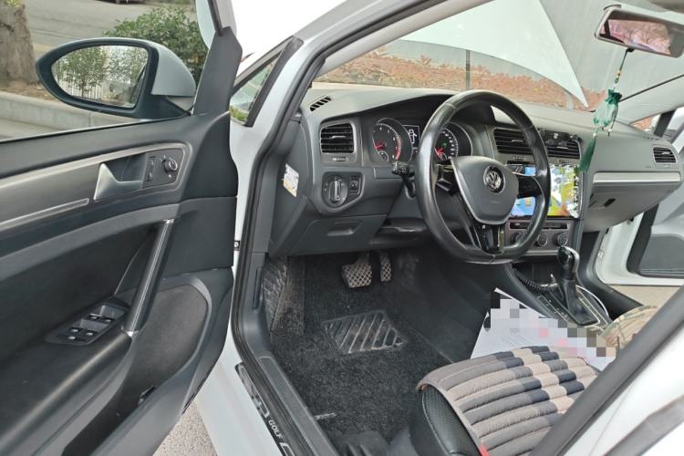 Used Volkswagen Golf 2016 1.6L Automatic Comfort Model Driver Seat