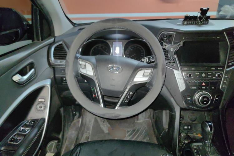 Used Hyundai Santa Fe 2017 2.0T Automatic All-Wheel Drive Smart 7-Seater
