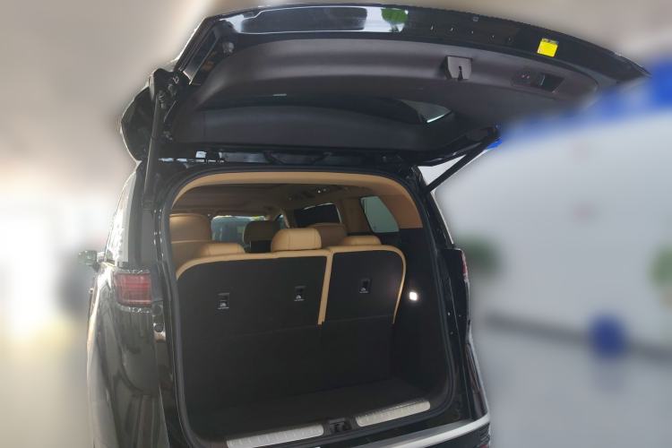 Used Denza D9 2025 DM-i Intelligent Drive 1020 Four-Wheel Drive Prestige Model
