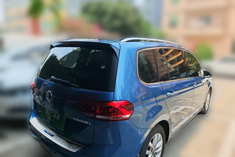 Used Volkswagen Touran 2016 Volkswagen Touran L 280TSI DSG Comfort Edition Rear Right 45 Deg