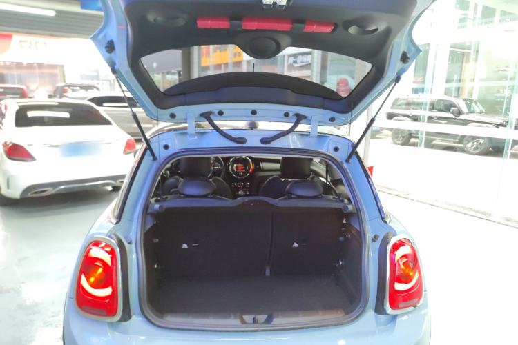 Used MINI MINI 2017 1.5T COOPER Limited Edition in Ice Blue