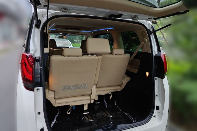 Used Toyota Alphard 2015 3.5L Luxury Edition Trunk